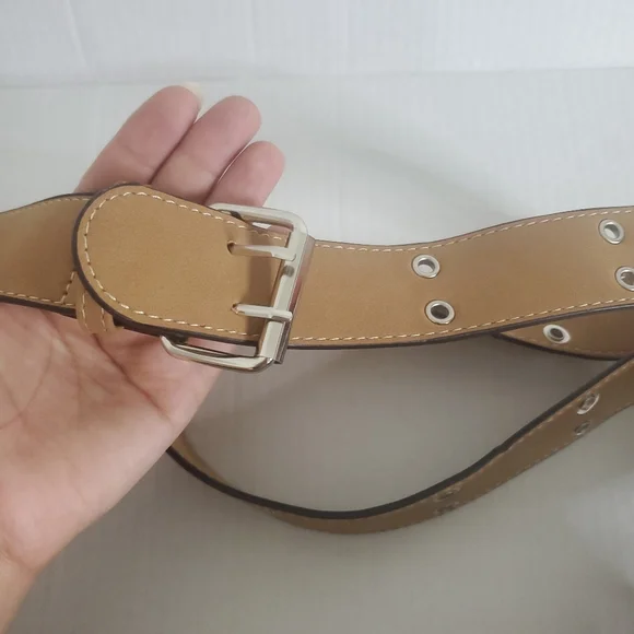 True Religion Suede PU Hobo Crossbody Bag Tan Adjustable Strap Zip Top Y2k Urban - Picture 10 of 15